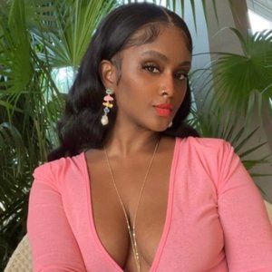 Meet your Posher, Lisa-marie